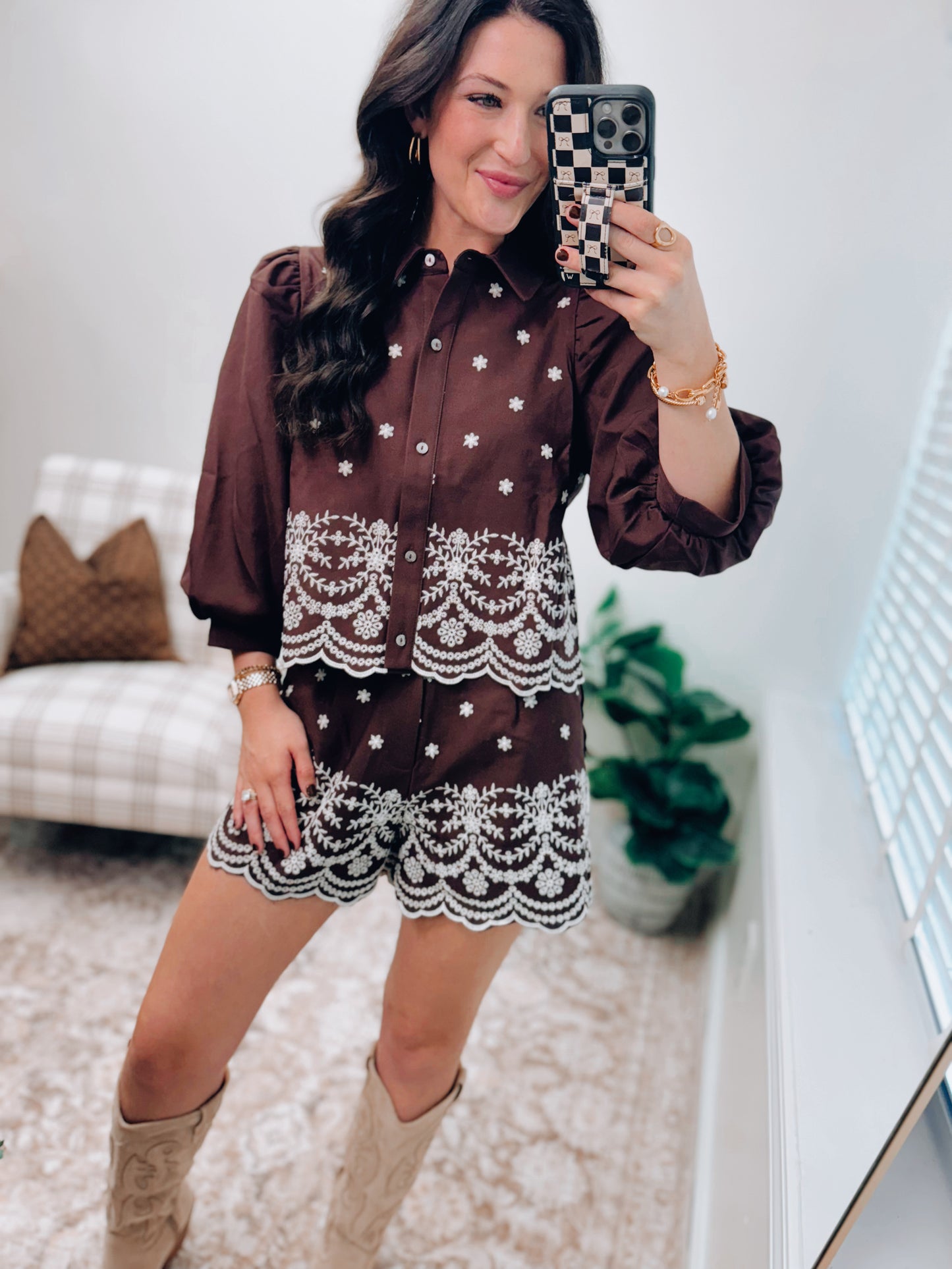 Rhodes Embroidered Puff Top