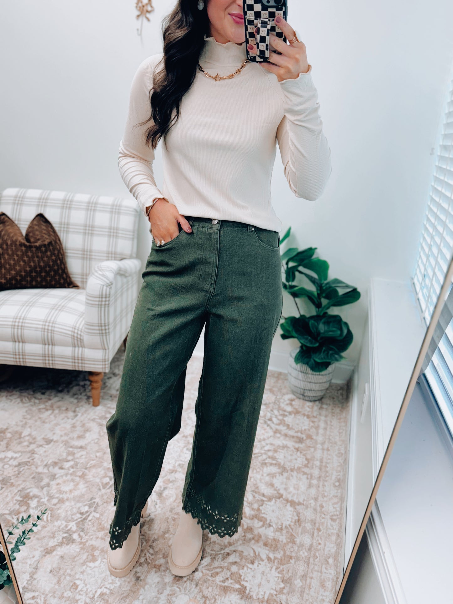 CURVY Olive Embroider Scallop Denim