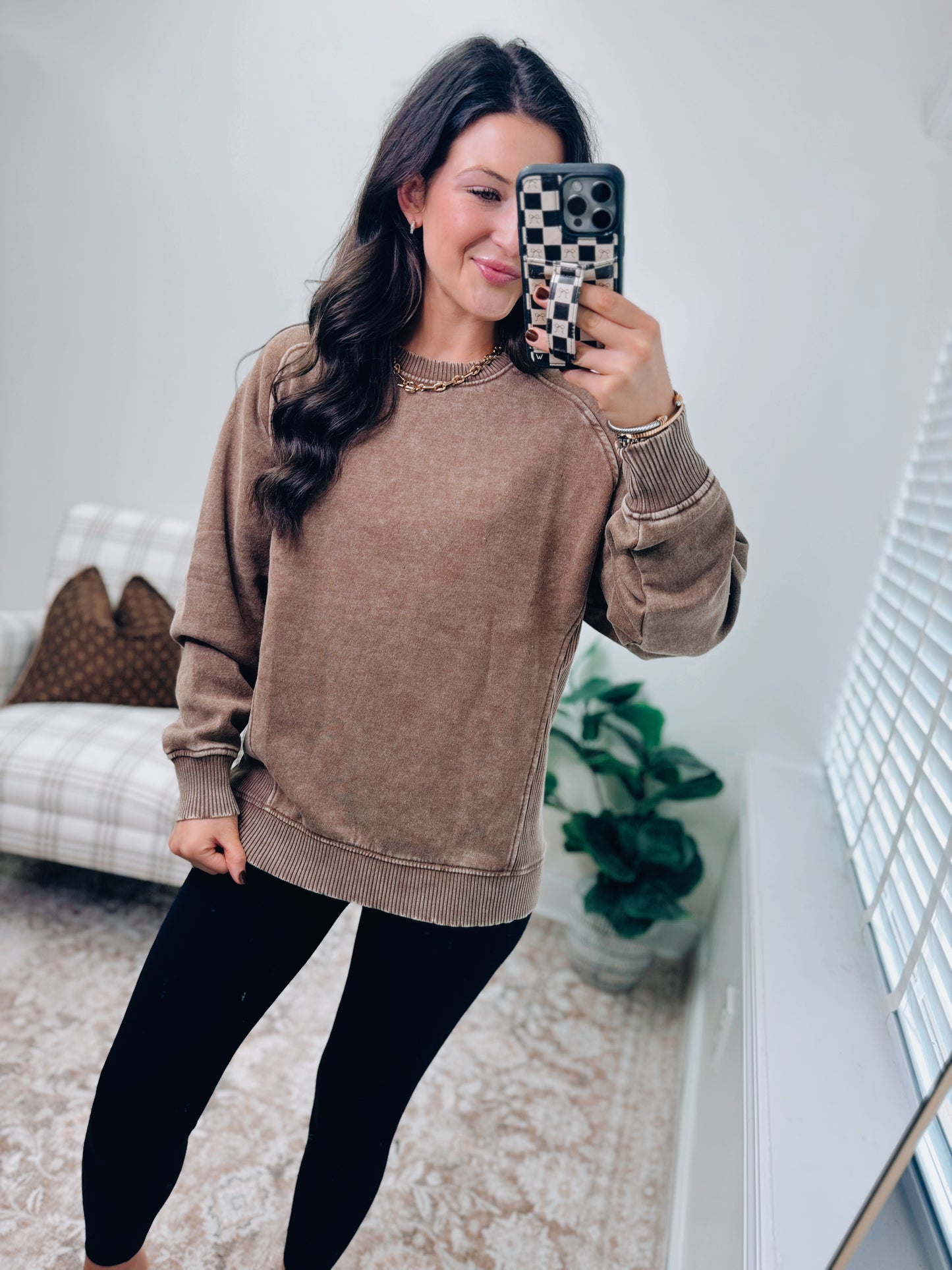 CURVY | DOORBUSTER Mineral Wash Sweatshirt Crew - Mocha