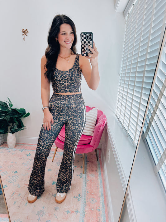 Wild Stripe Leopard Athletic Yoga Set