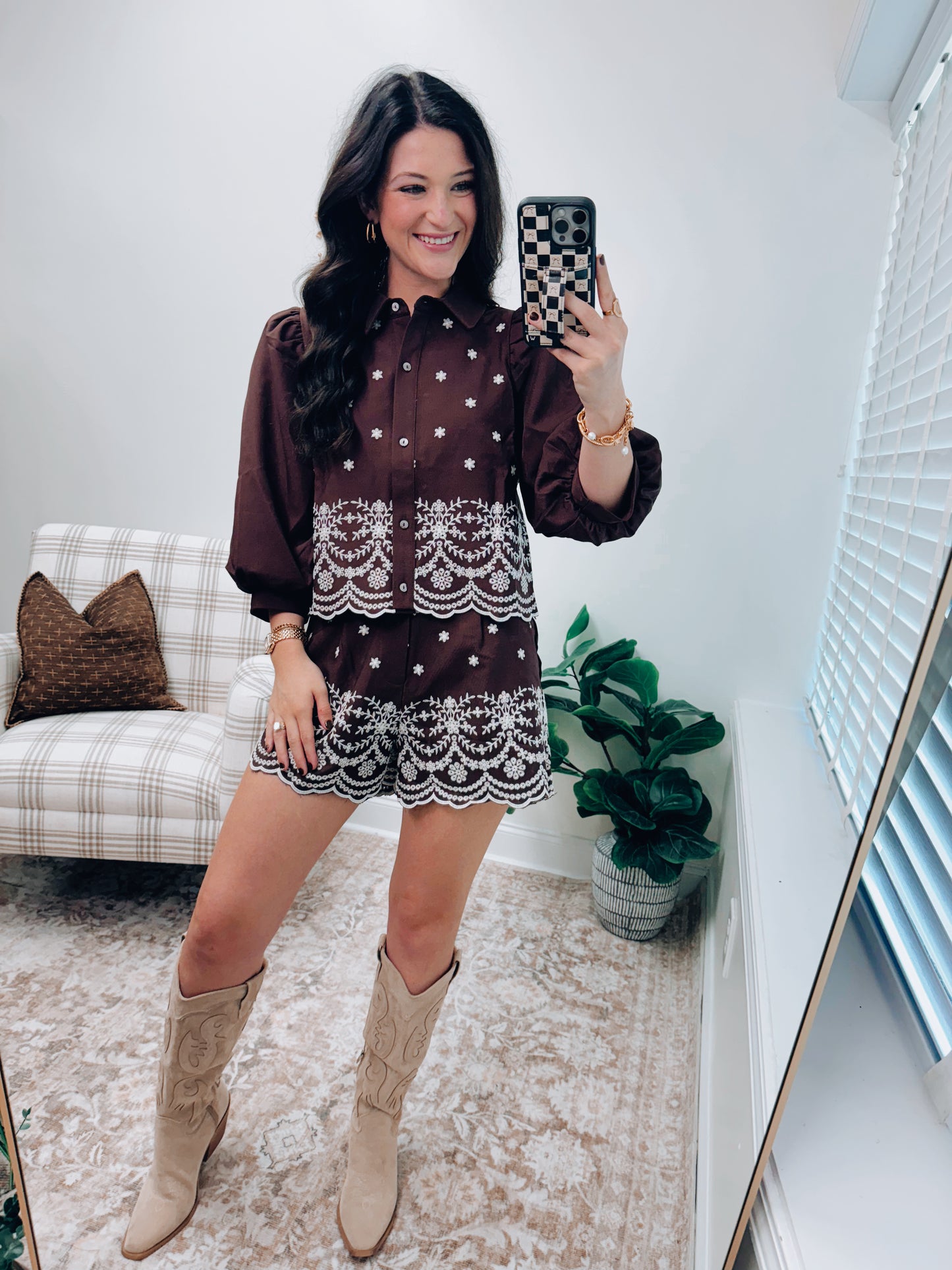 Rhodes Embroidered Puff Top