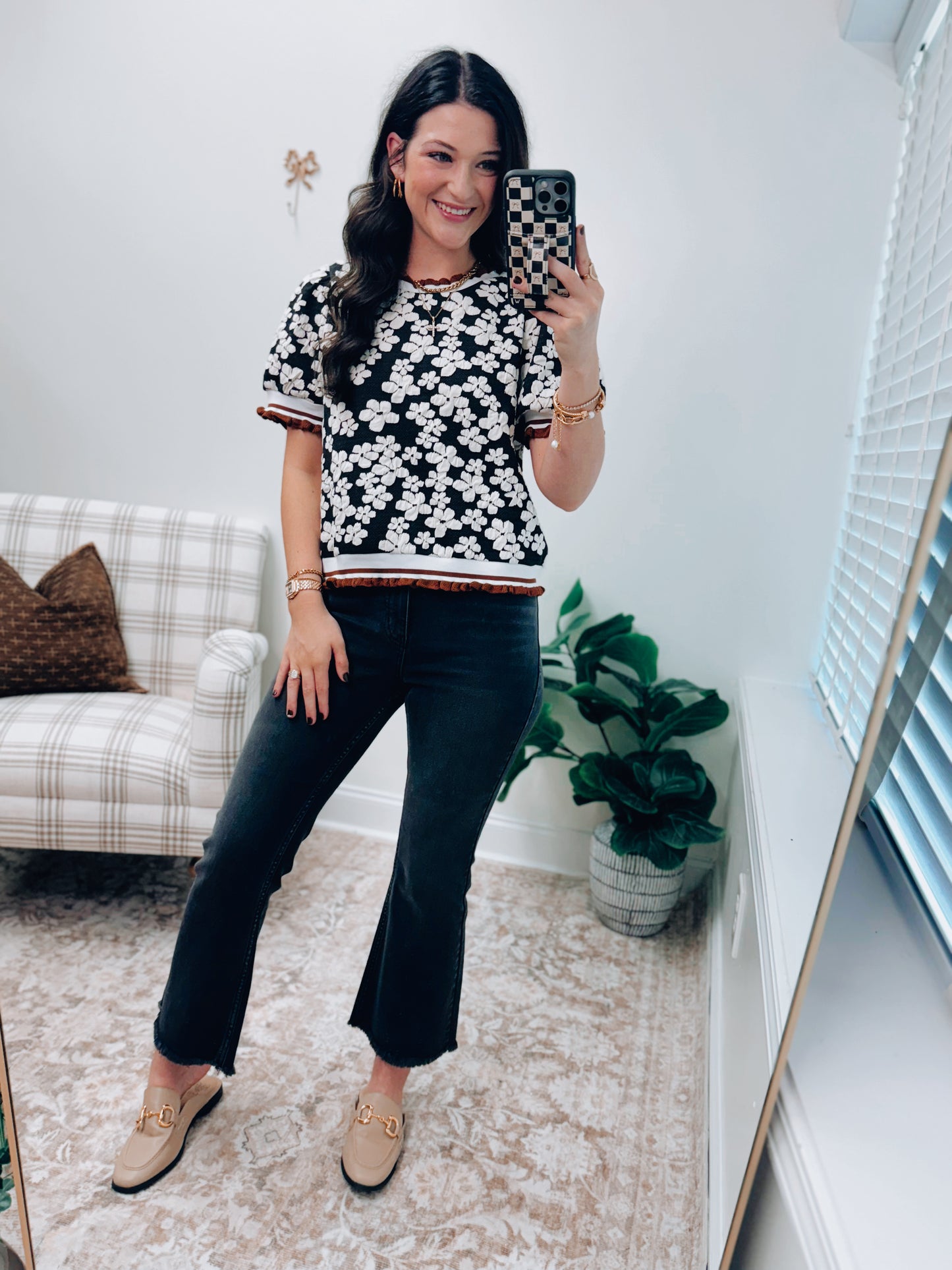 Flower Embossing Puff Sleeve Knit Top