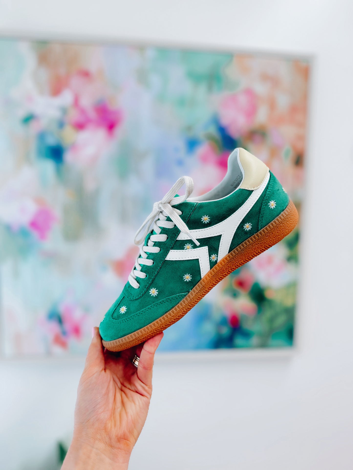 Xana Daisy Embroidered Suede Green Sneakers