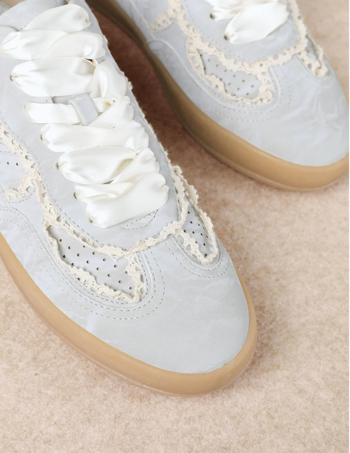 Elenor Satin Lace Sneakers