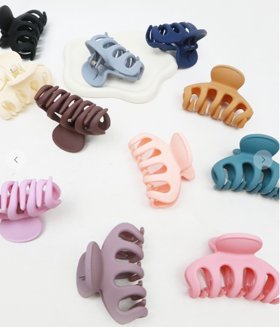 Tina Matte Medium Hair Clip