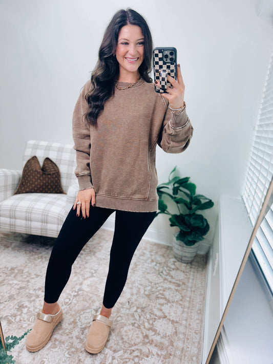 CURVY | DOORBUSTER Mineral Wash Sweatshirt Crew - Mocha