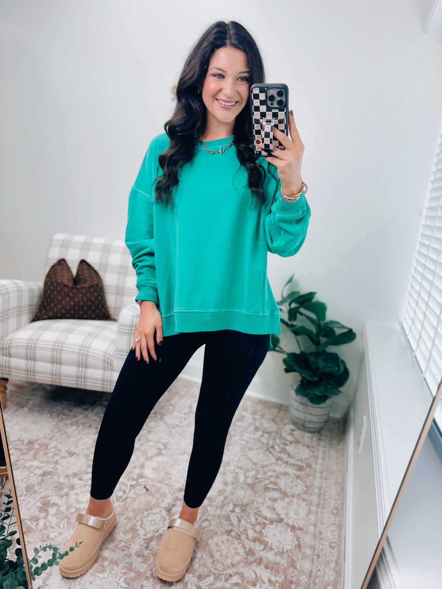 CURVY | DOORBUSTER Washed Light-Weight Crewneck - Green