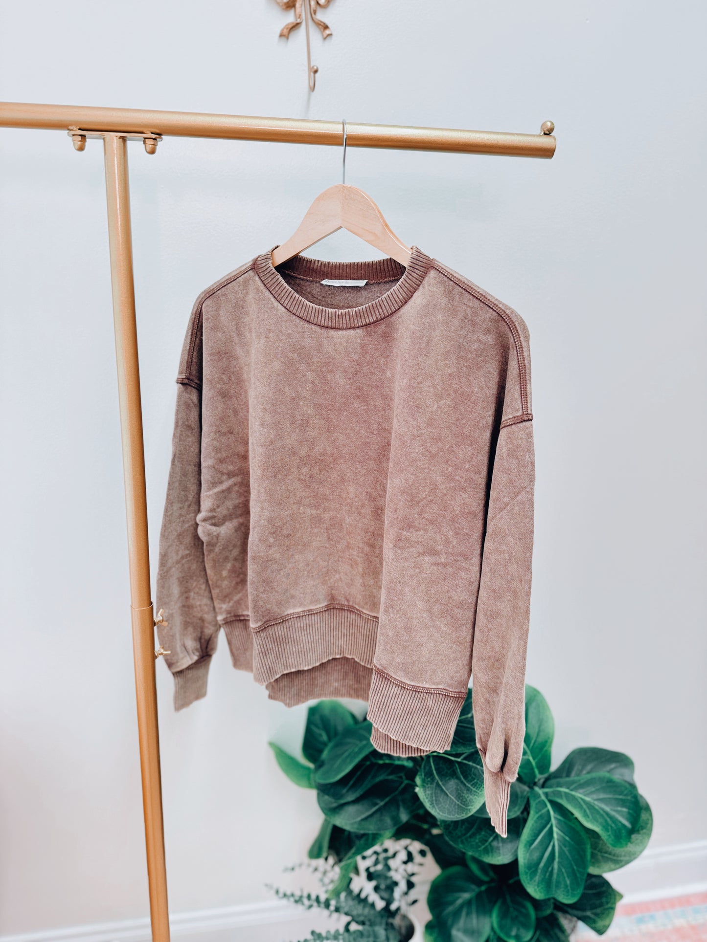 DOORBUSTER | Mineral Wash Crewneck