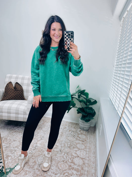 CURVY | DOORBUSTER Mineral Wash Sweatshirt Crew - Forest