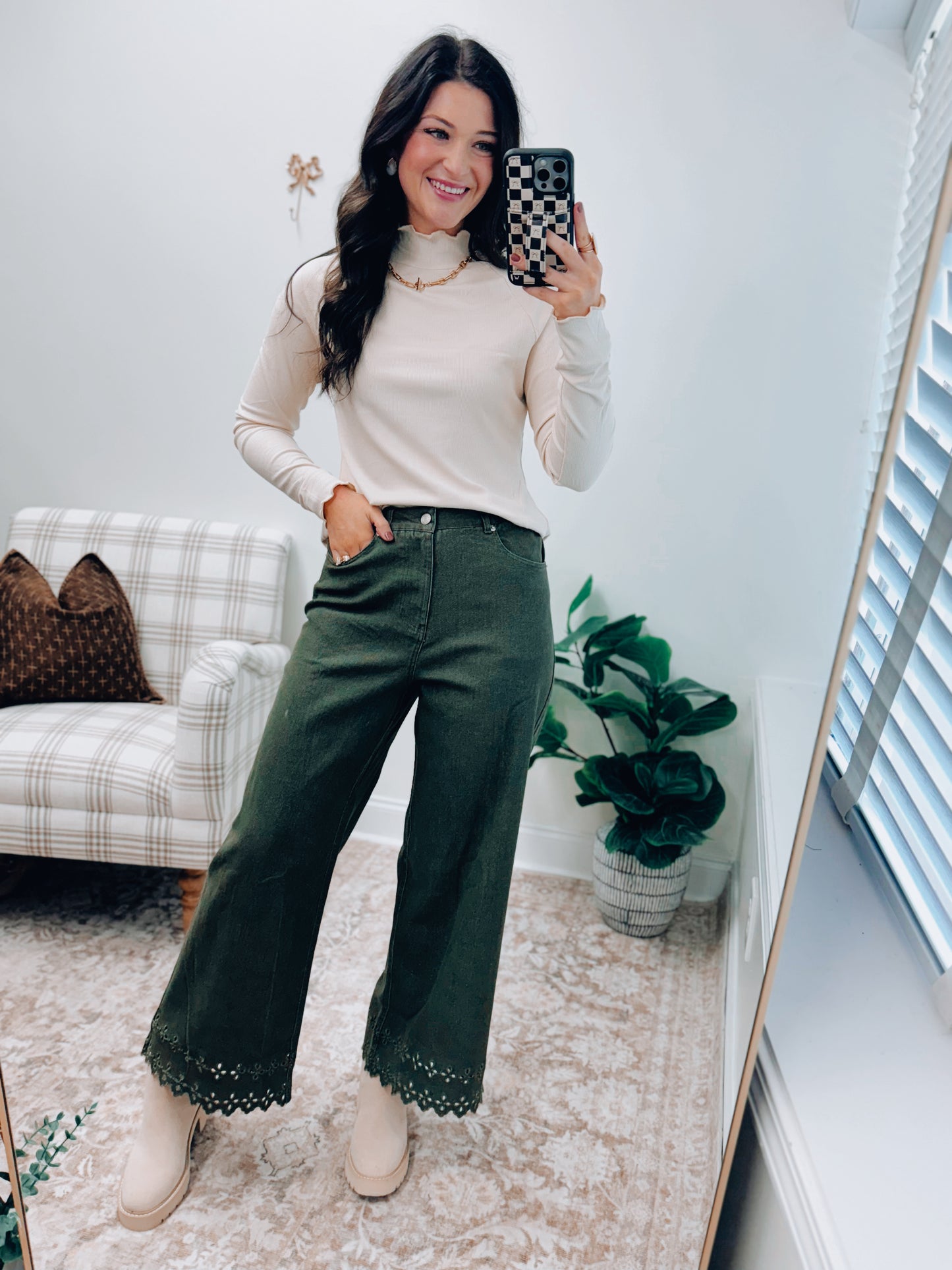 CURVY Olive Embroider Scallop Denim