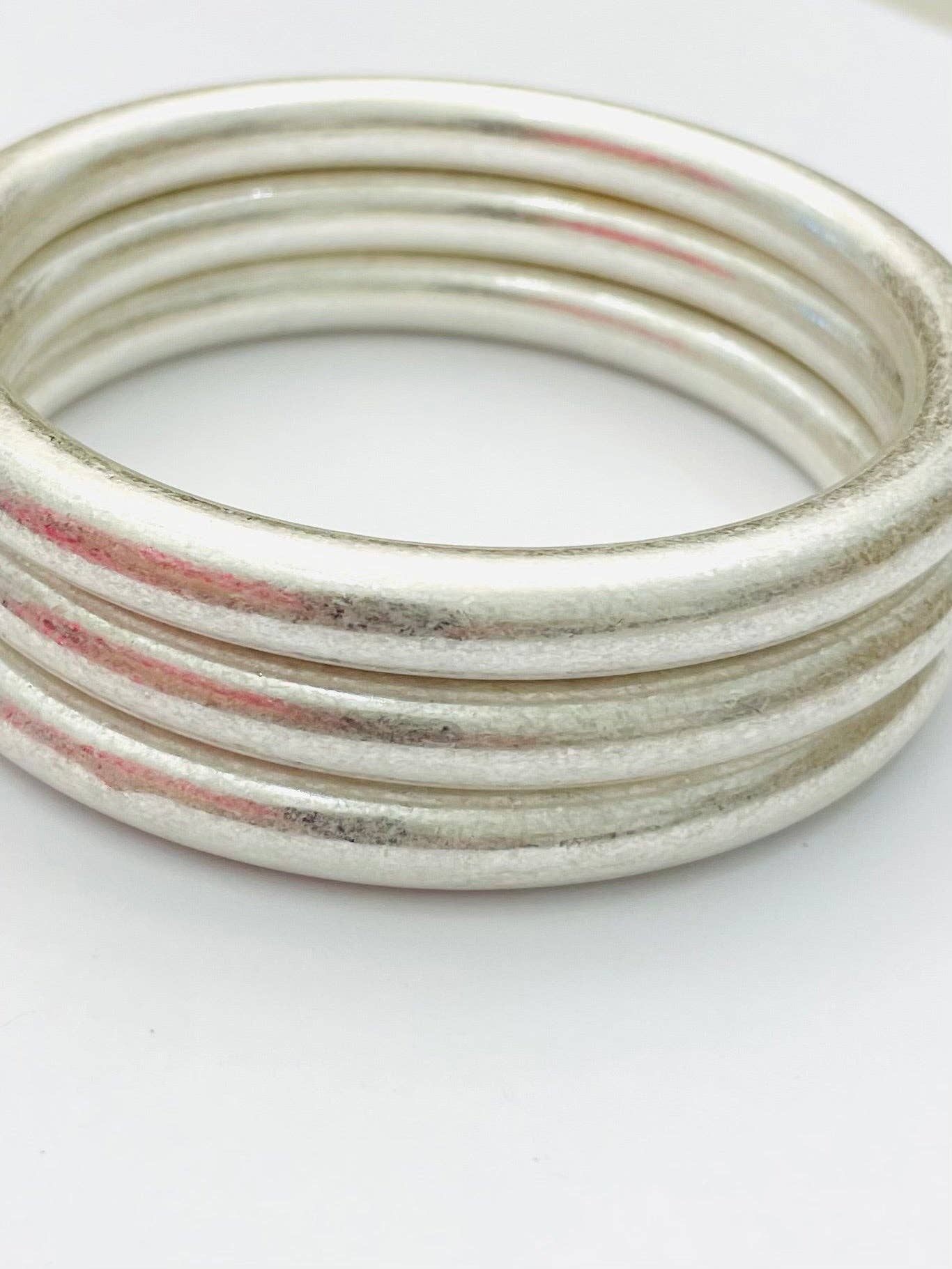 CHIC Bold Vintage Bangles - Matte Silver