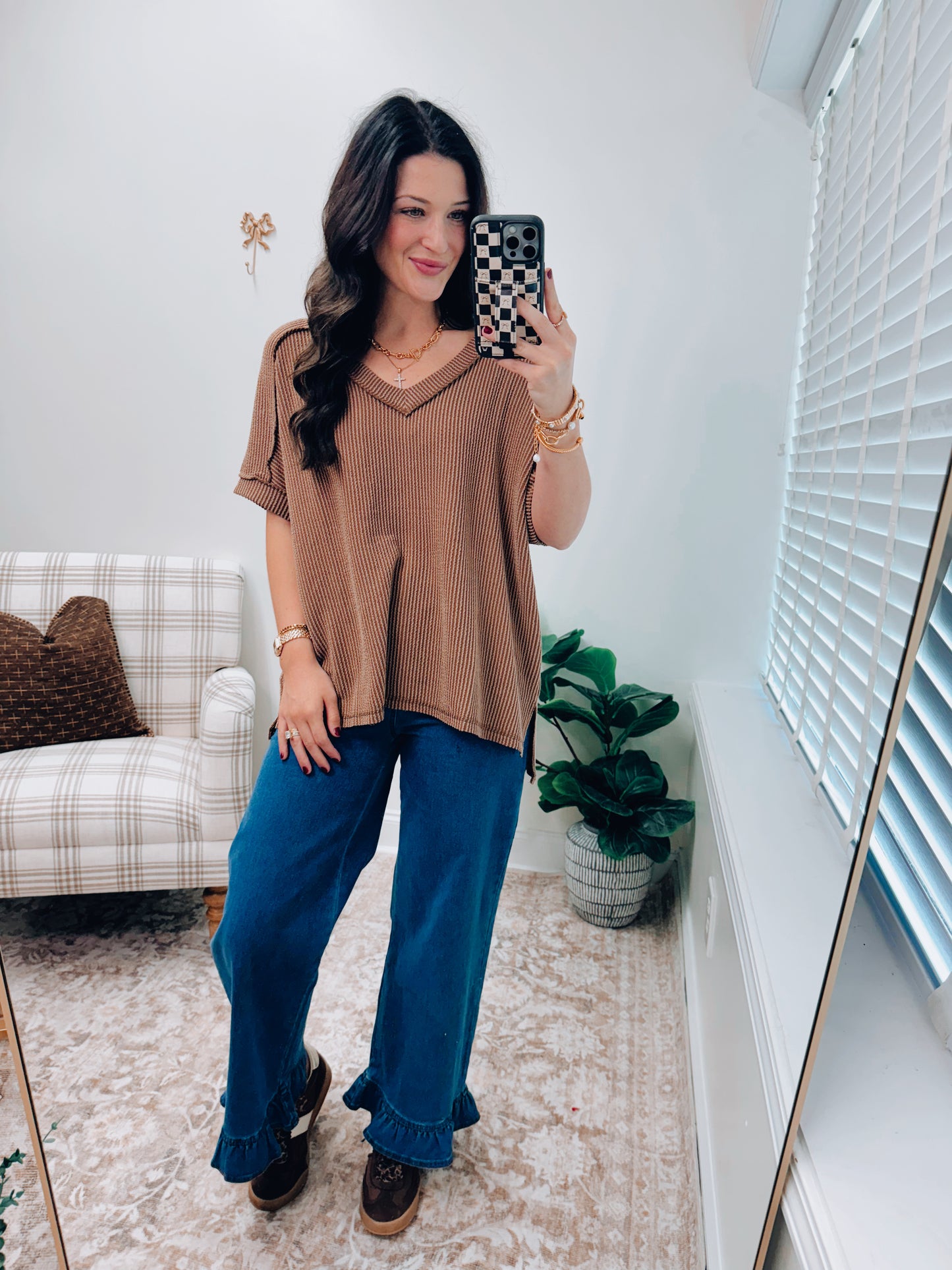 CURVY Caramel Ribbed V-Neck Oversized Top