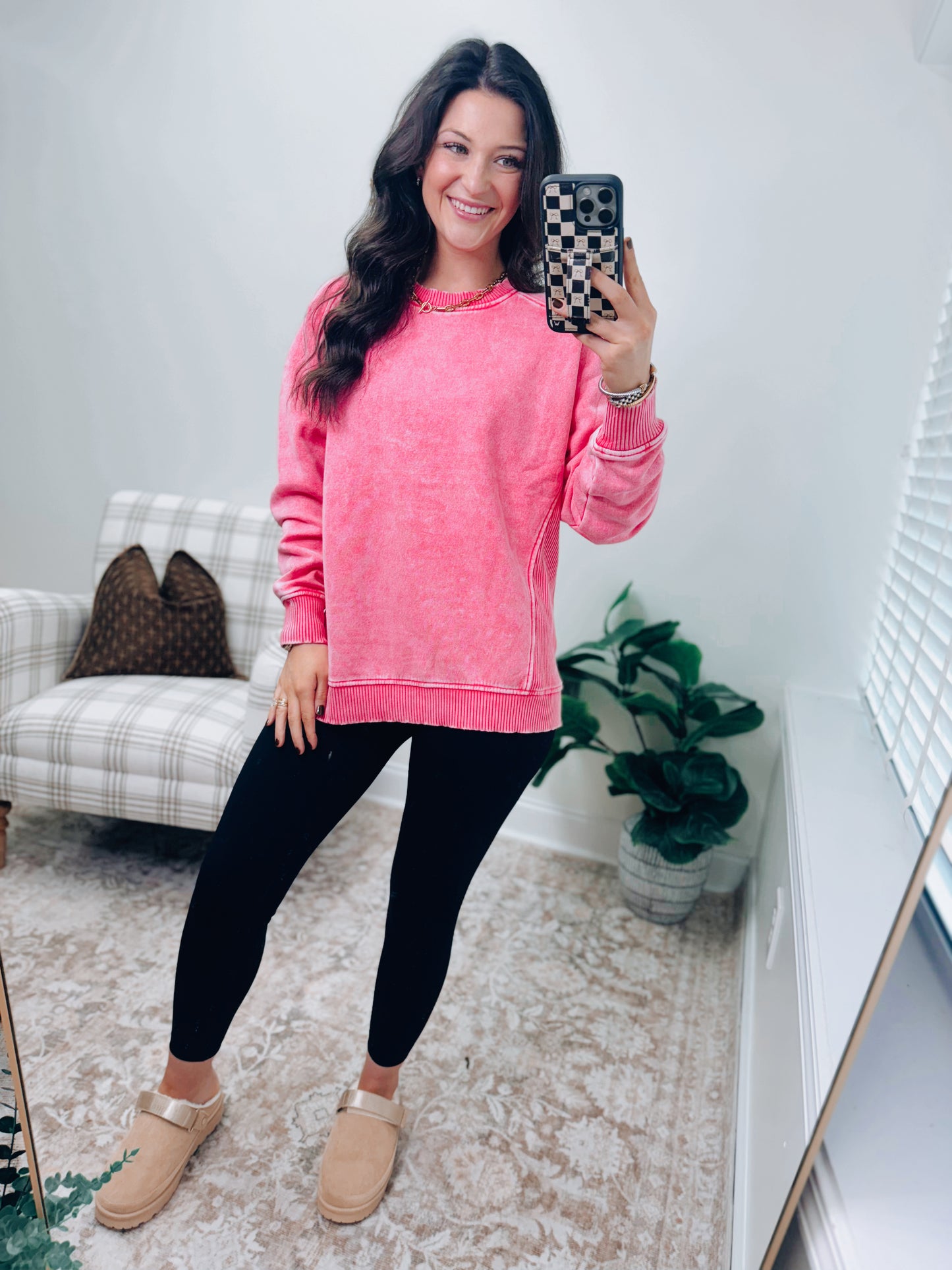 CURVY | DOORBUSTER Mineral Wash Sweatshirt Crew - Fuschia
