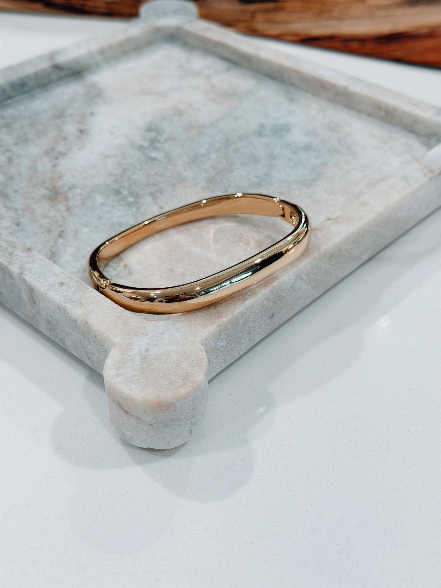 Nelli 18k Gold Plated Chunky Bangle