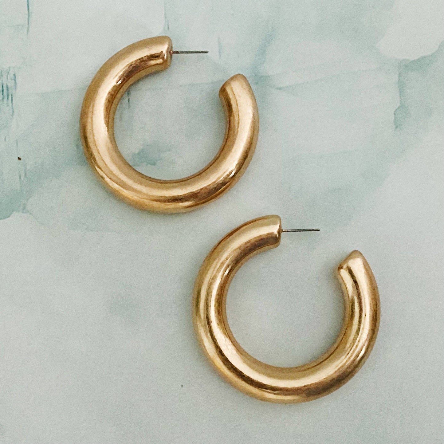 Round And Smooth Large Hoop Earrings - Gold