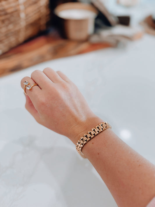 Daisy Watch Link Bracelet - Gold