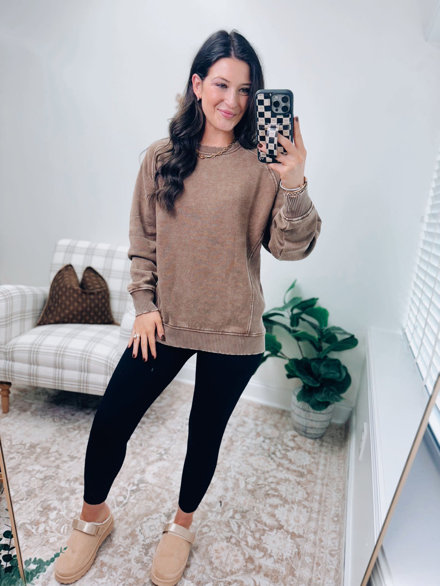 CURVY | DOORBUSTER Mineral Wash Sweatshirt Crew - Mocha