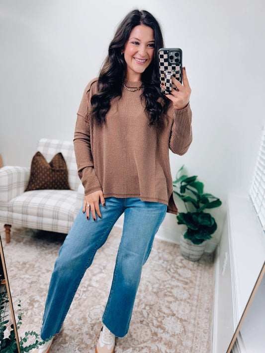 CURVY | DOORBUSTER Laci Ribbed Top - Brown