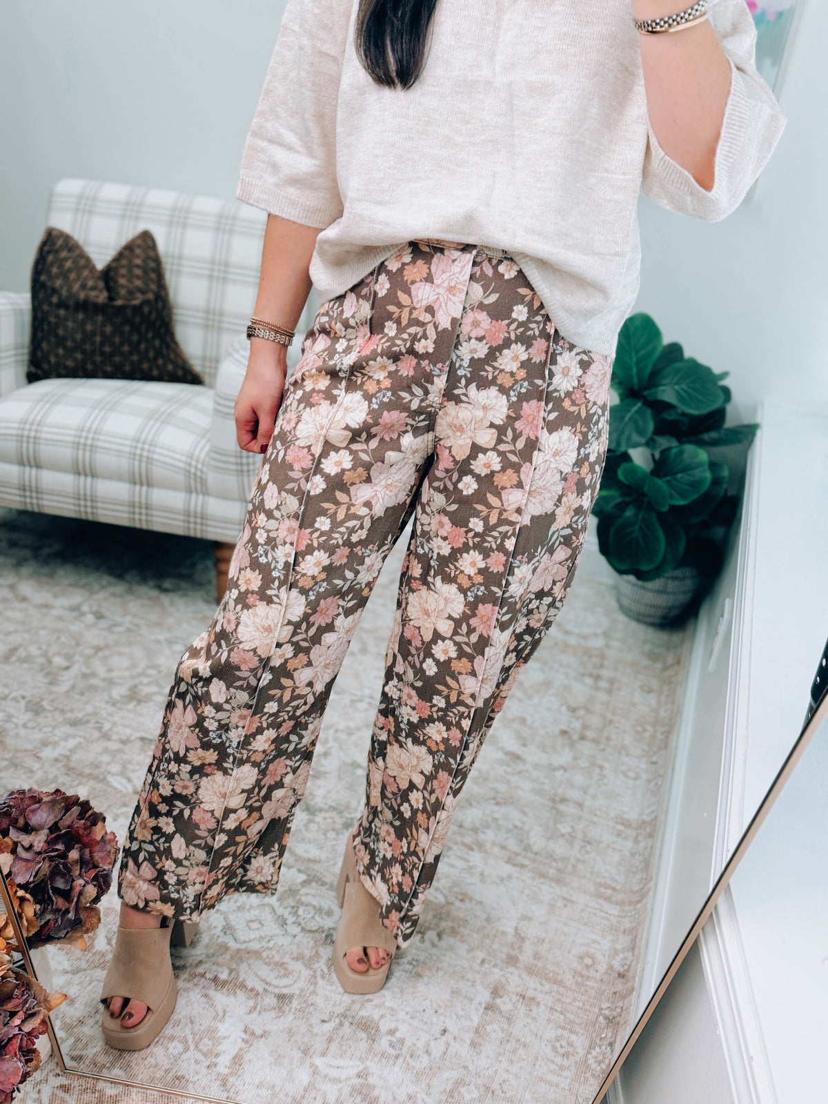 Oak Floral Wide-Leg Pleated Denim