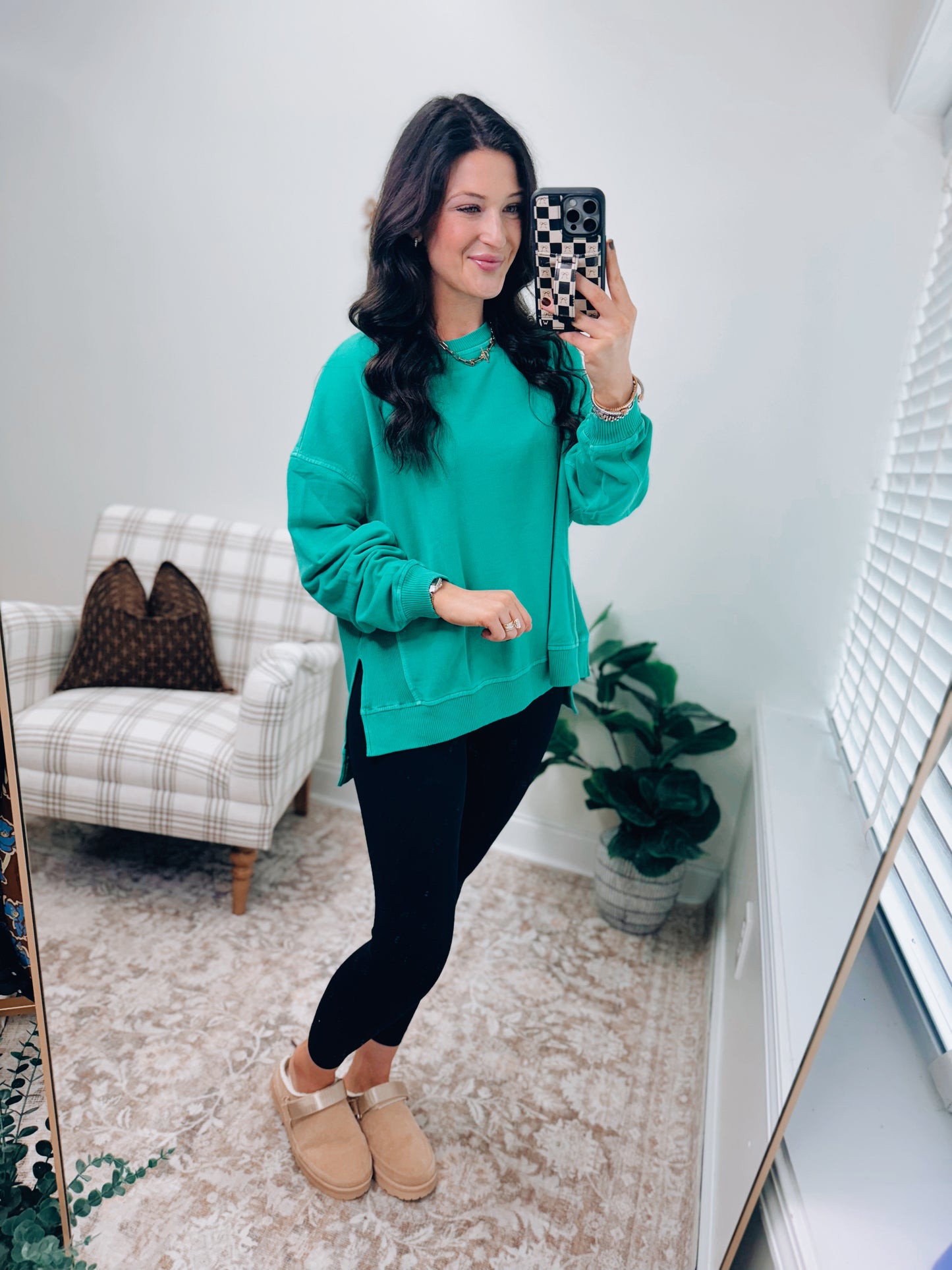 CURVY | DOORBUSTER Washed Light-Weight Crewneck - Green