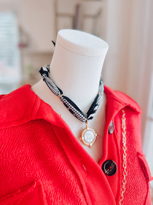 Bezel Bulldog Coin Scarf Necklace - Gold