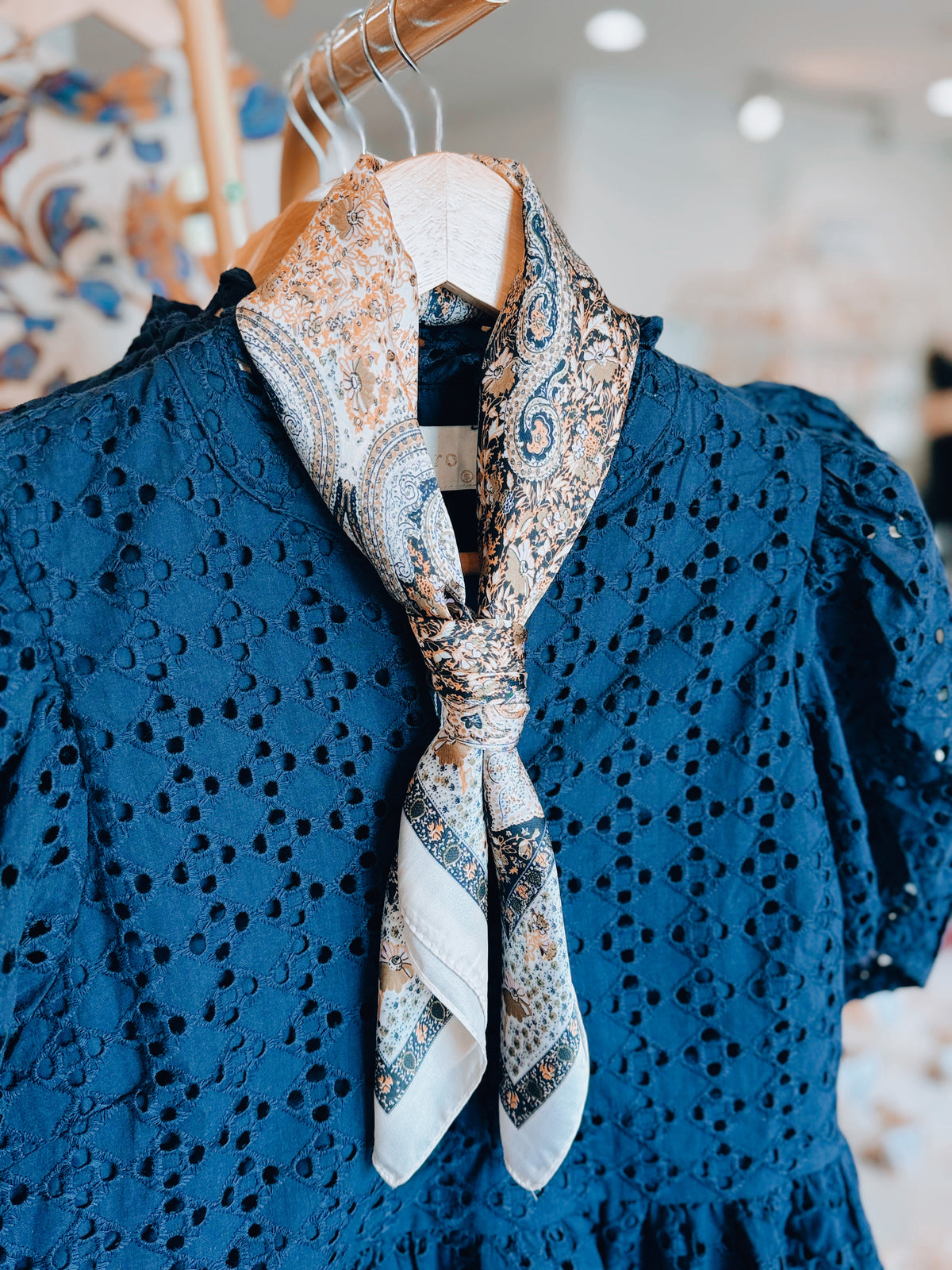 Vintage Paisley Print Neck Scarf