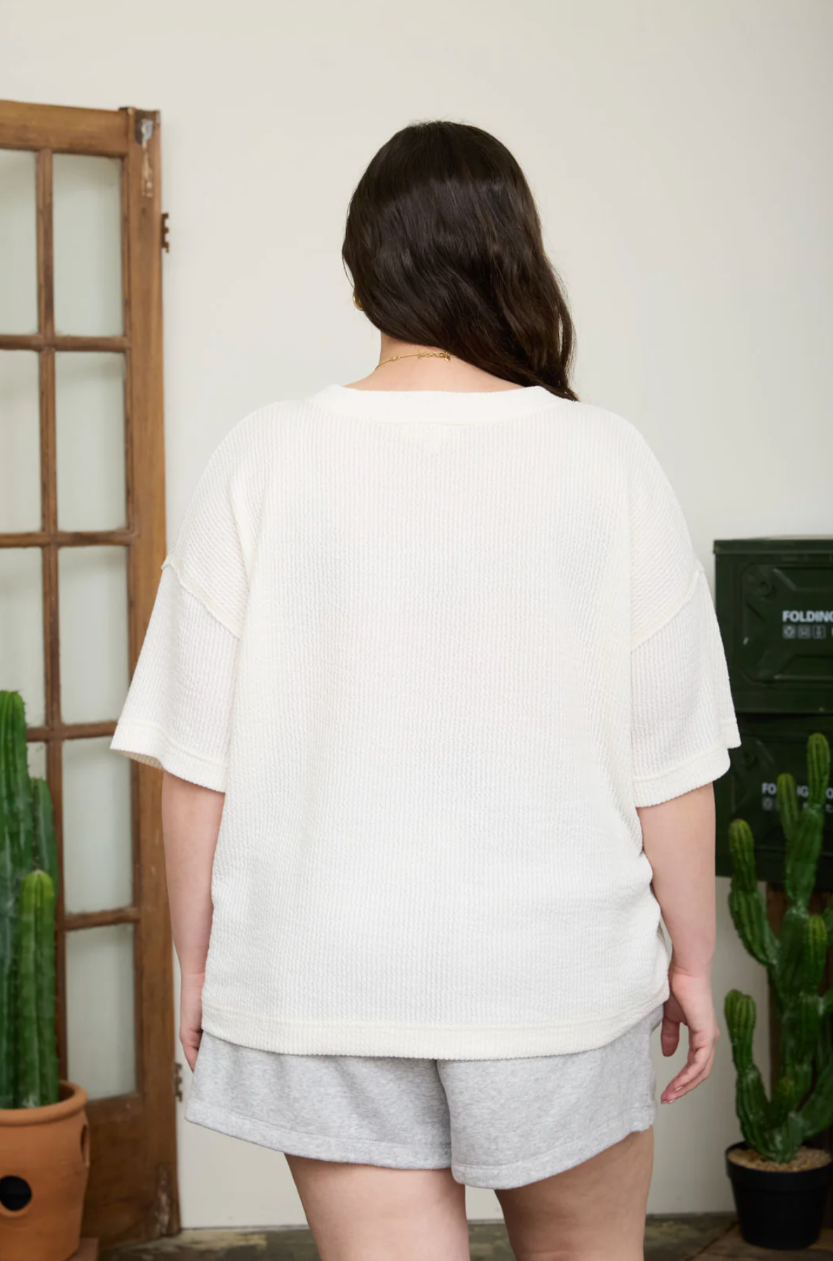CURVY Ribbed Split Neck Top