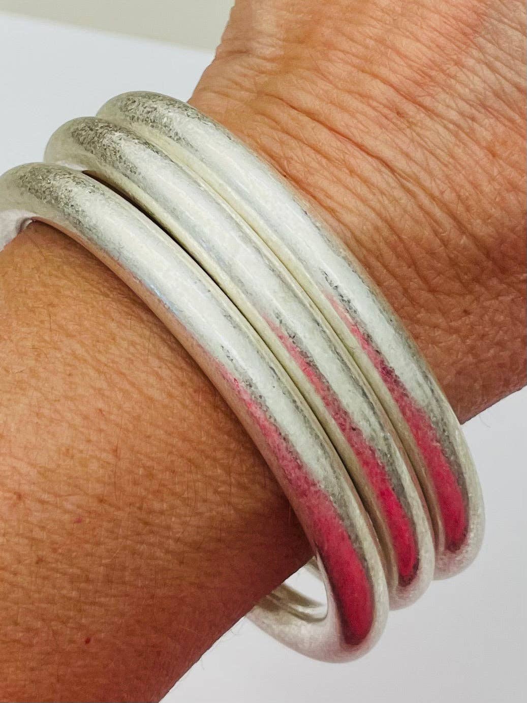 CHIC Bold Vintage Bangles - Matte Silver